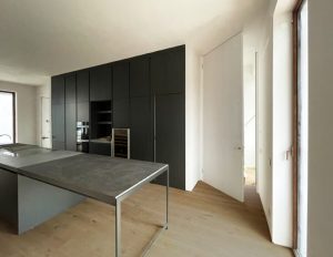 Idee di design innovative per porte a scomparsa filo muro negli ambienti domestici